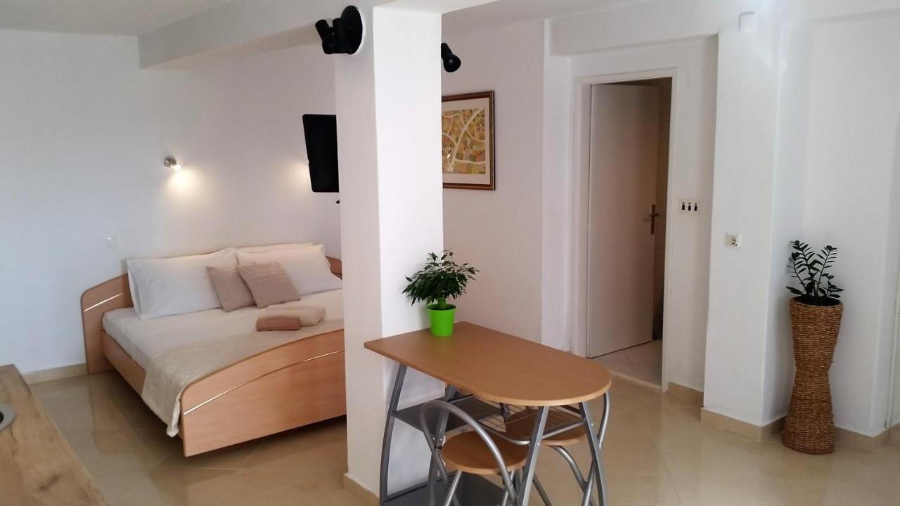 Guesthouse Iva Хвар Екстер'єр фото